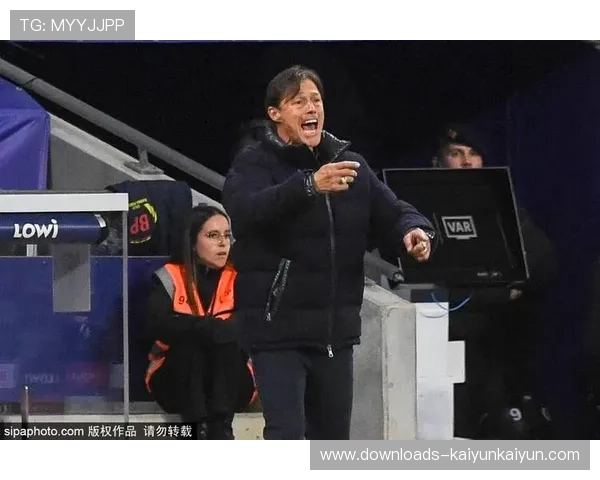 英超欧战资格争夺纪录片开机，聚焦中游球队更衣室真实生态