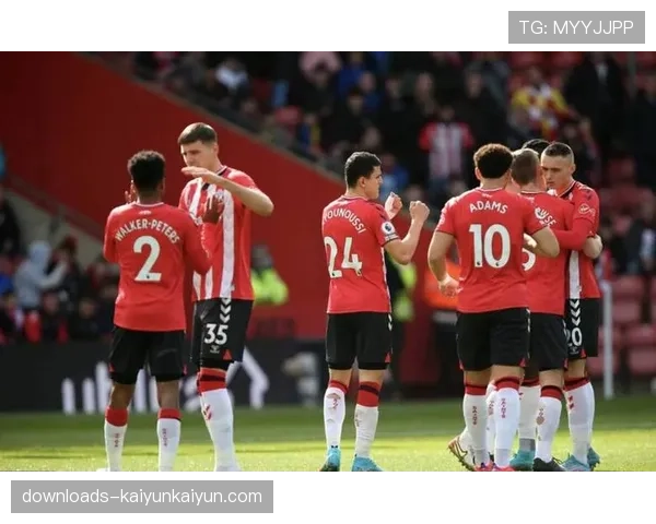 保级生死战前瞻：加的斯与阿尔梅里亚的六分对决